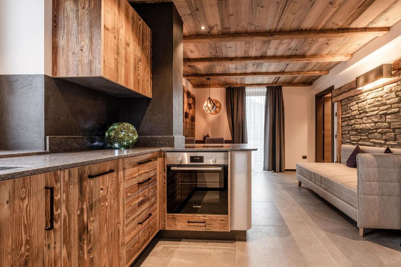 Nidaris - Luxury Private Spa Suites Malè Екстериор снимка