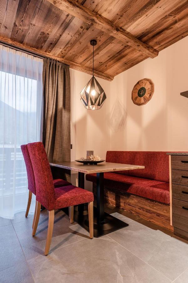 Nidaris - Luxury Private Spa Suites Malè Екстериор снимка